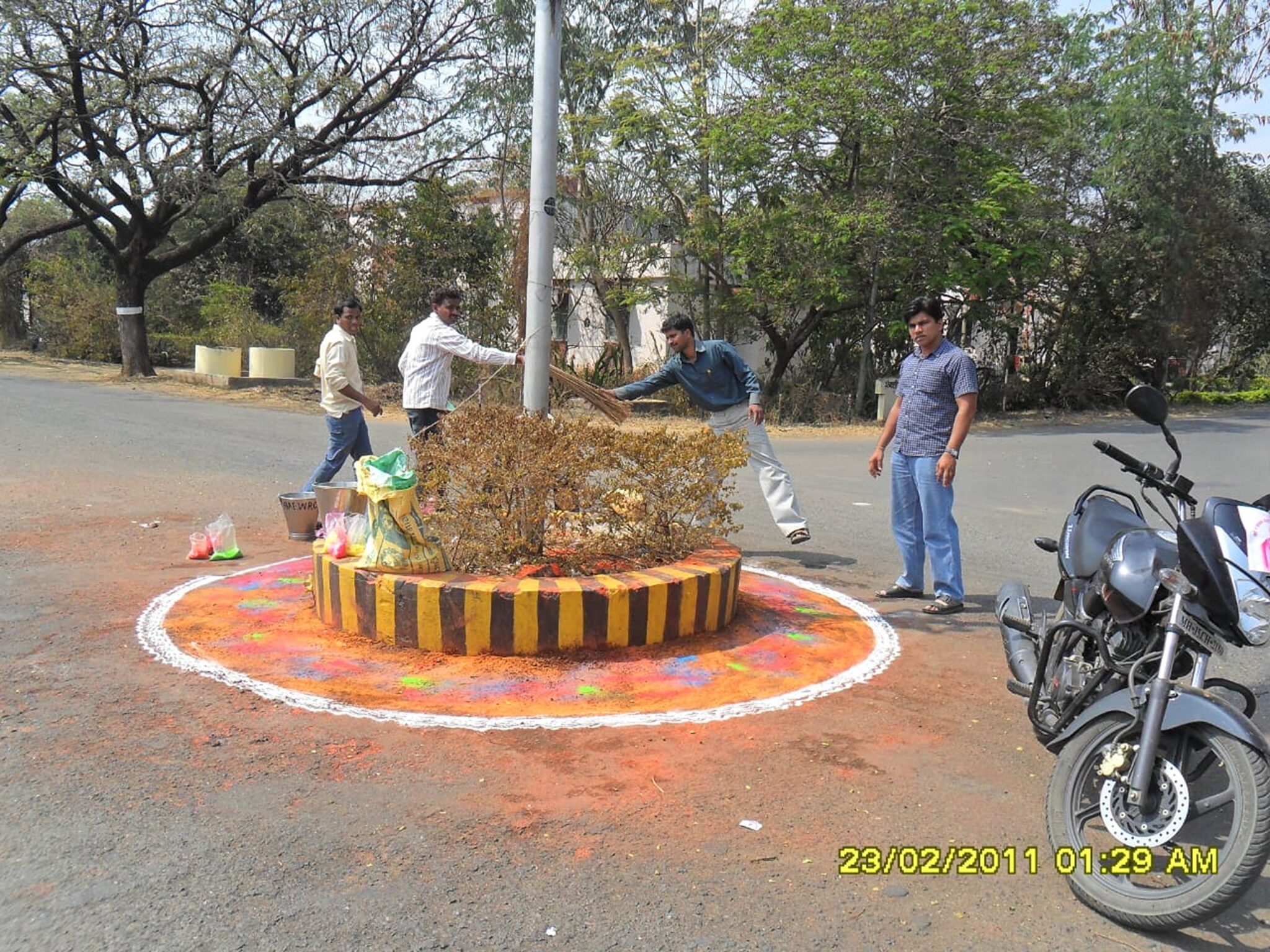 Pragat Din 2011 at 8.35.55 PM