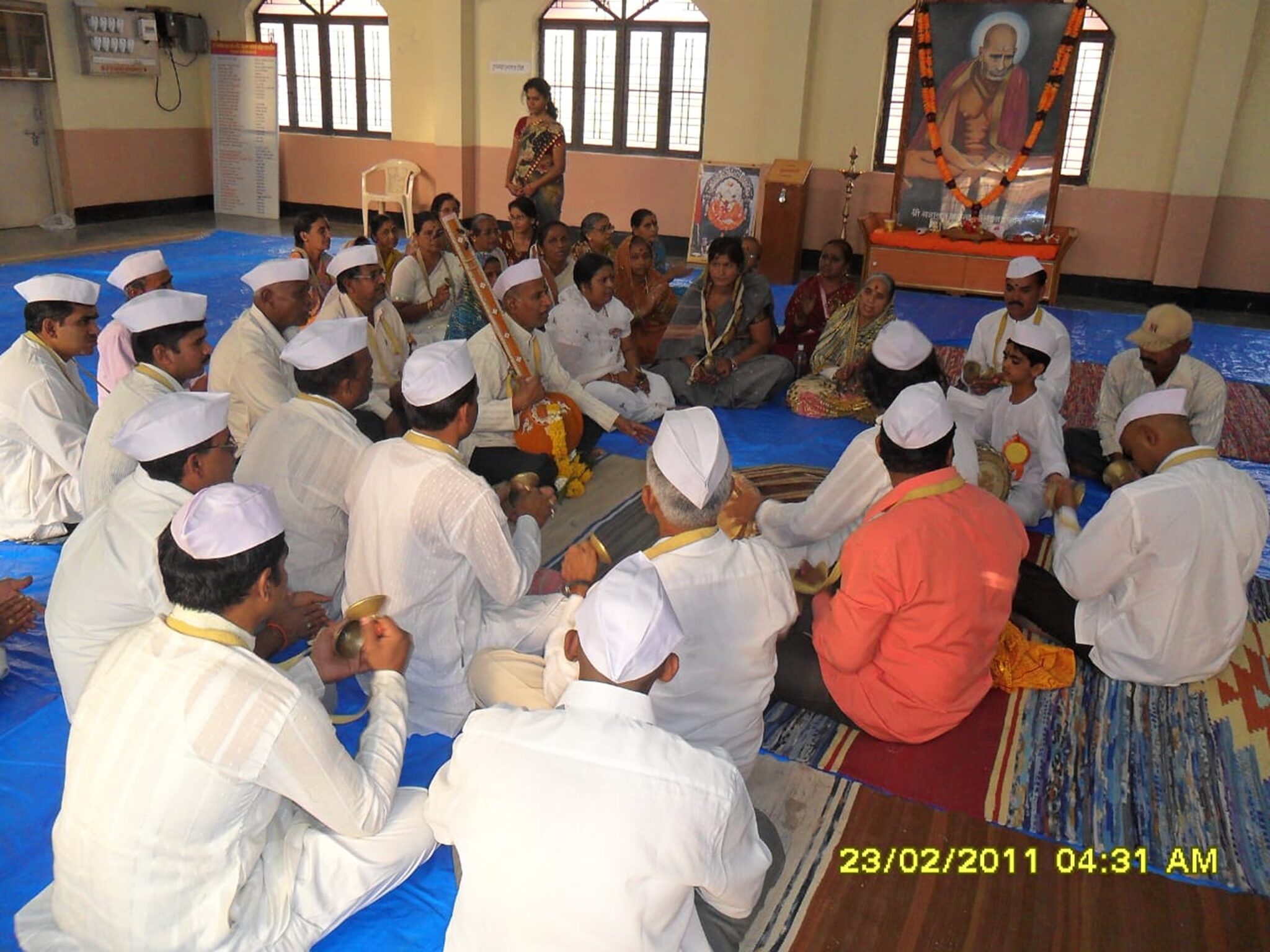 Pragat Din 2011 at 8.35.56 PM (2)